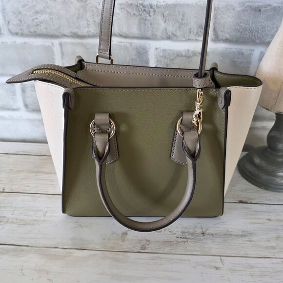 Michael Kors Marilyn Small Color Block Saffiano Leather Messenger Bag NEW - Picture 2 of 15